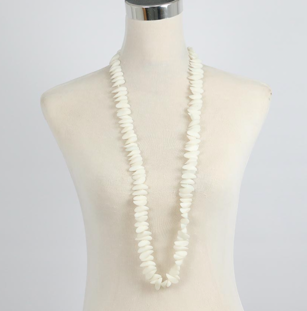 Recycled Shell Loop Necklace