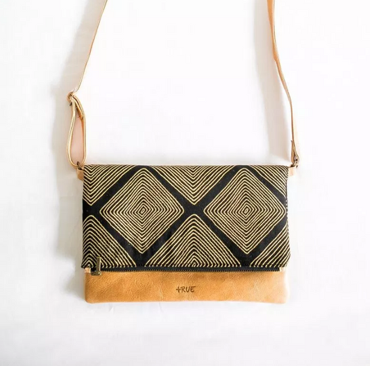 Chic Crossbody Handbags